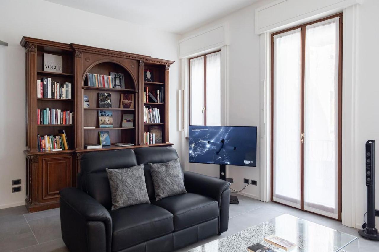 Apartment Close To Duomo Милано Екстериор снимка